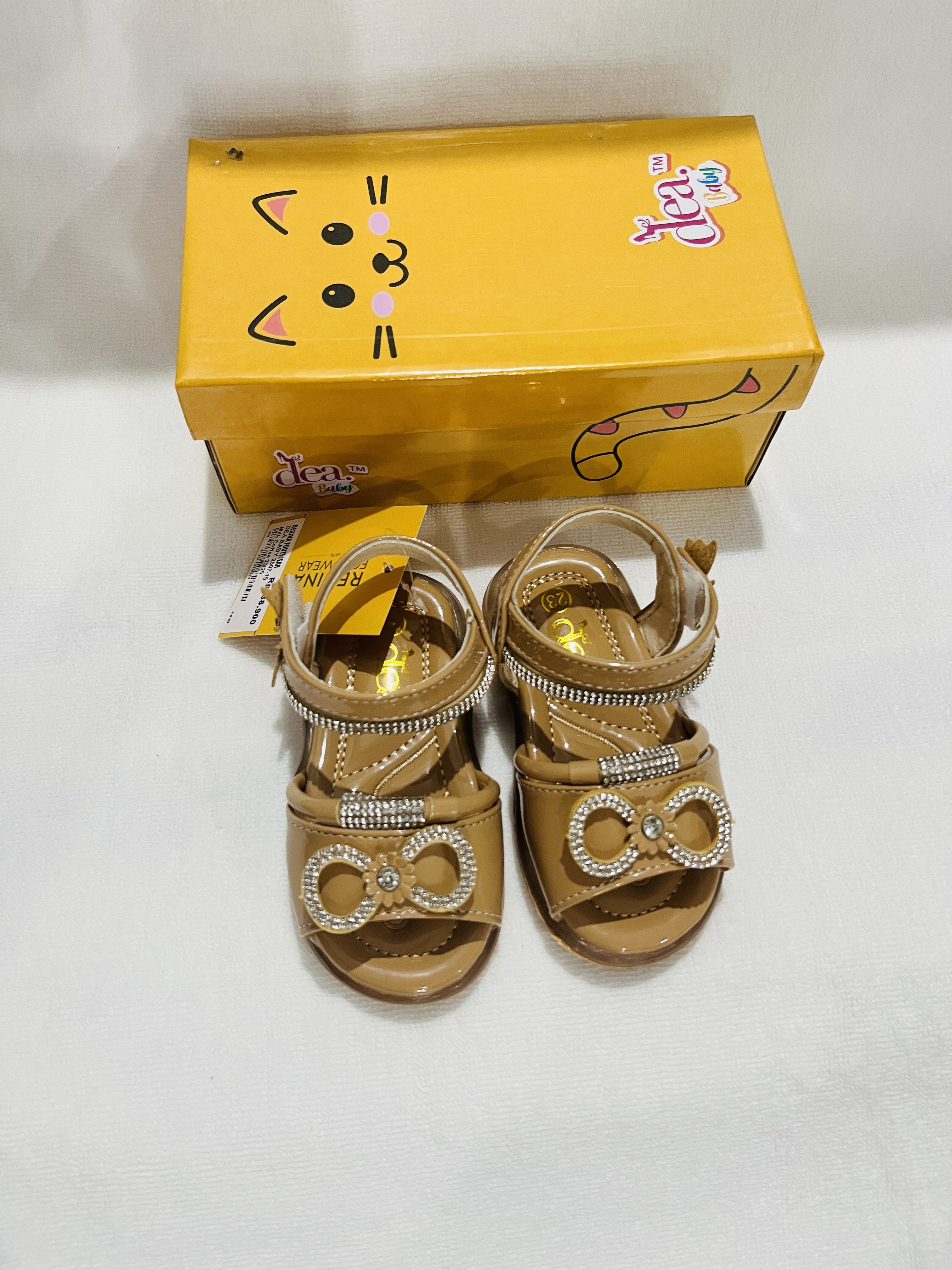 Sepatu sandal anak cewek