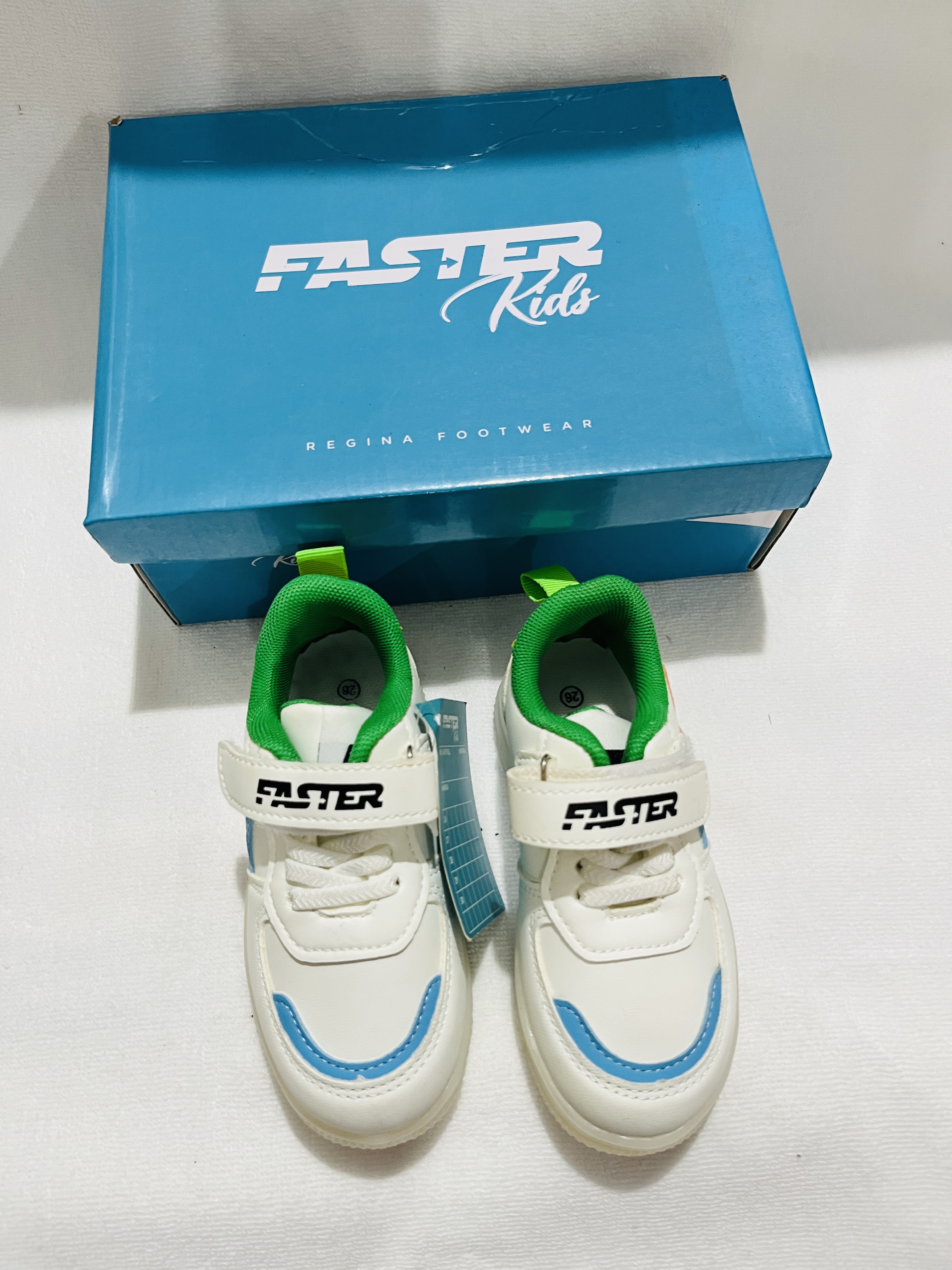 sepatu sneakers anak